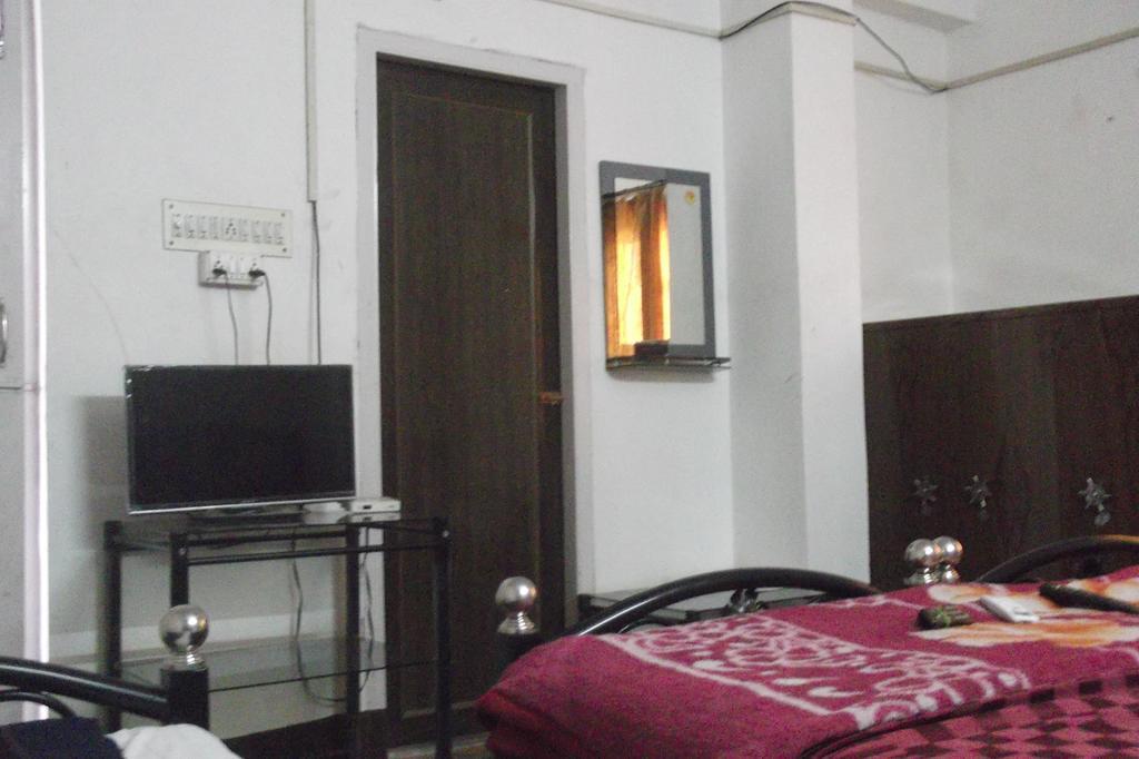 Megacity Inn Kolkata Room photo